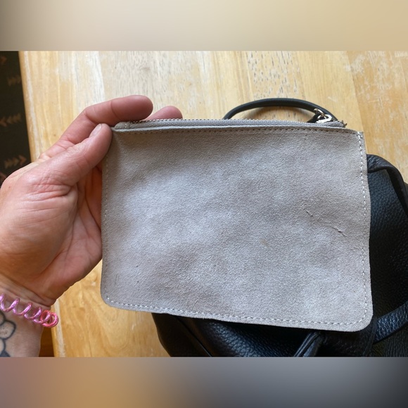 Kristopher Kon Black Leather Drawstring Bucket Bag - Picture 4 of 10